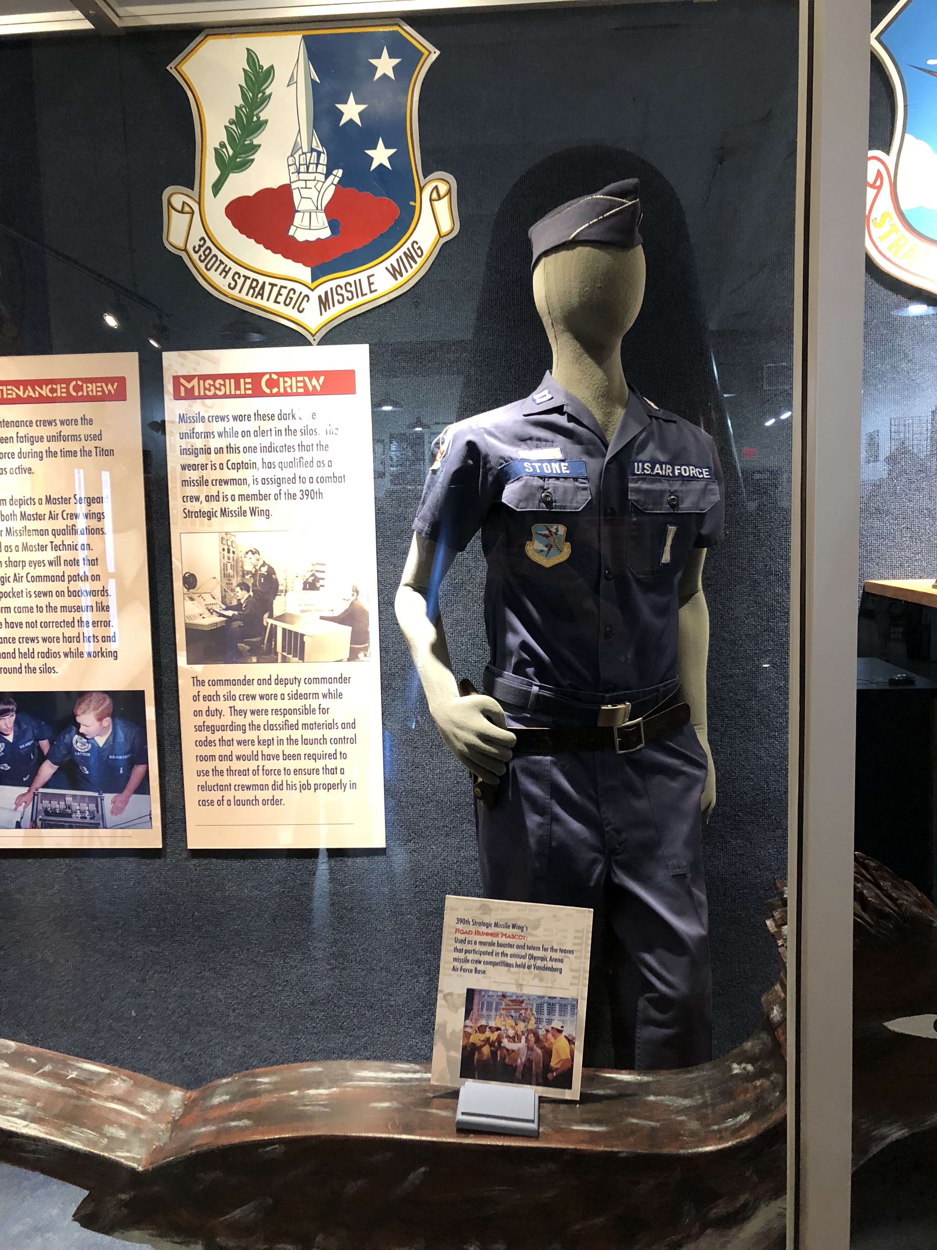 Manequin in uniform