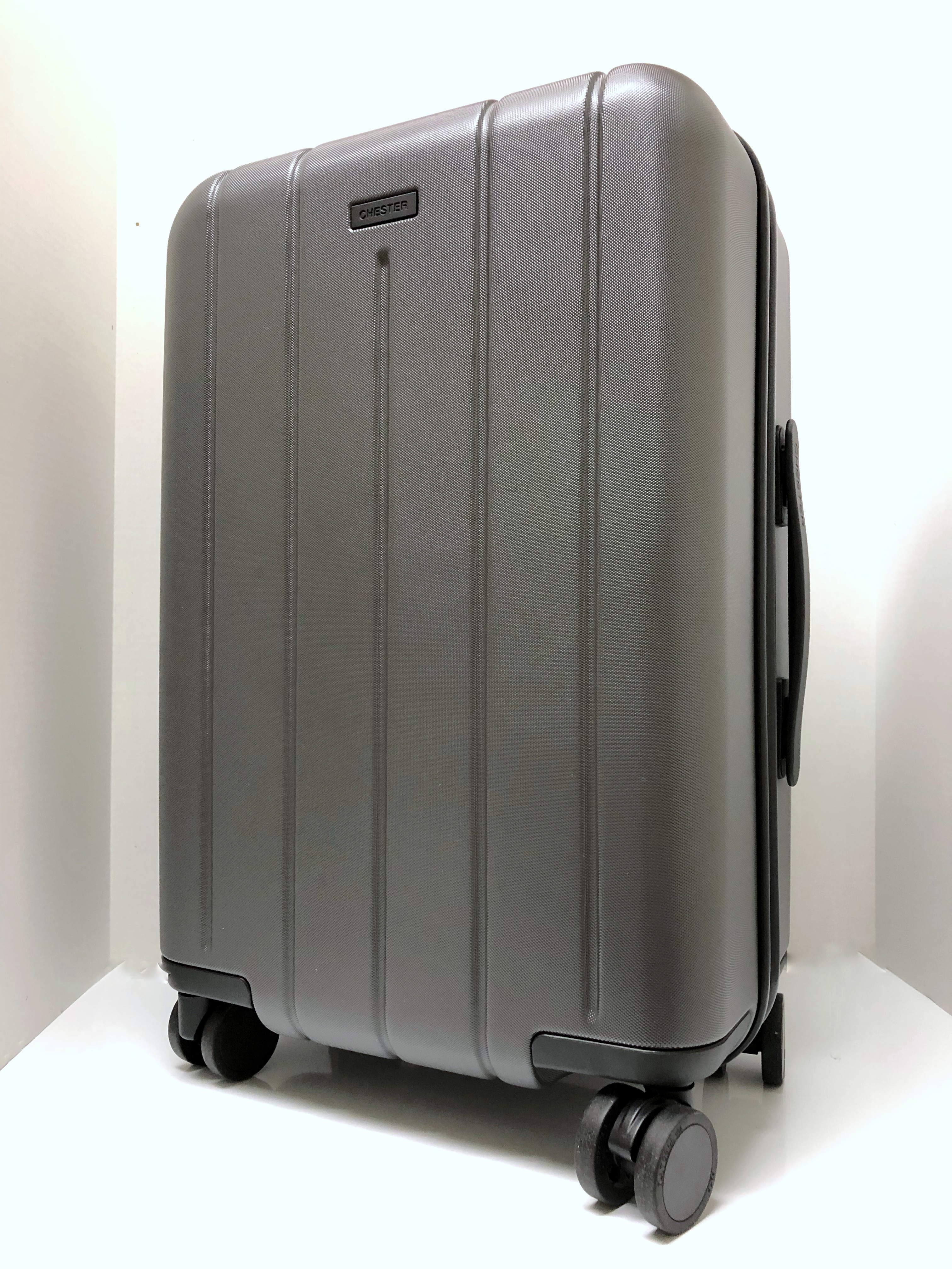 Exterior of Minimia by Chester suitcase carry on